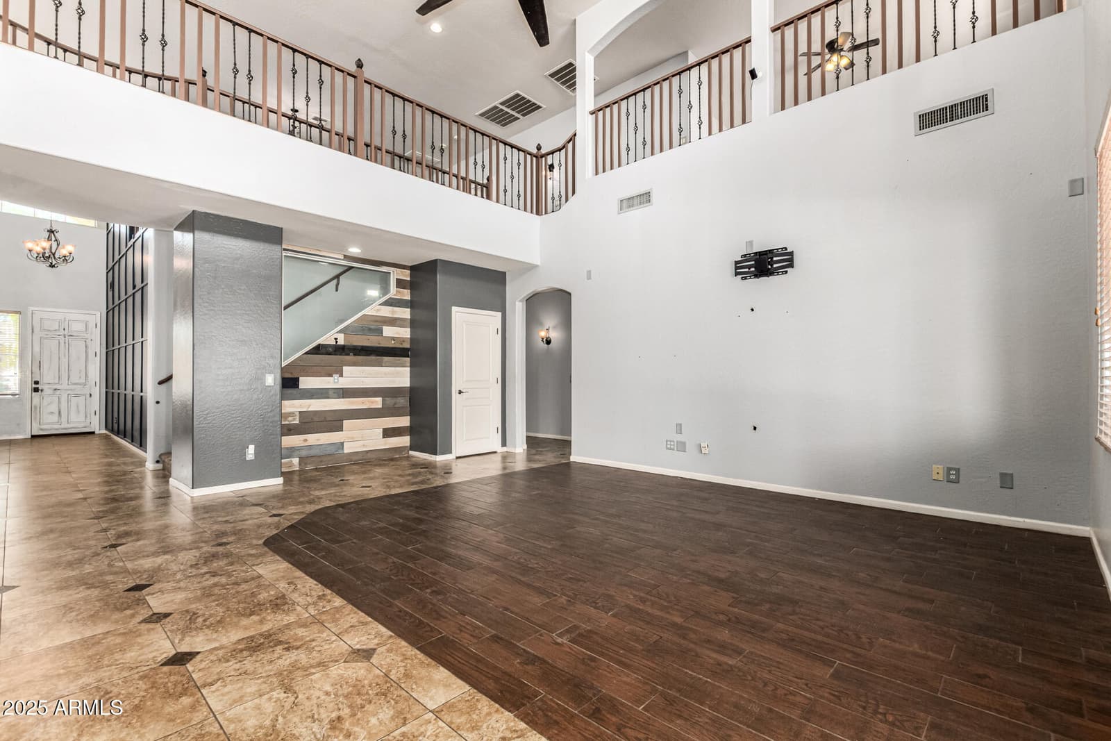15826 W MERCER Lane, Surprise, AZ 85379 — photo 10 of 48