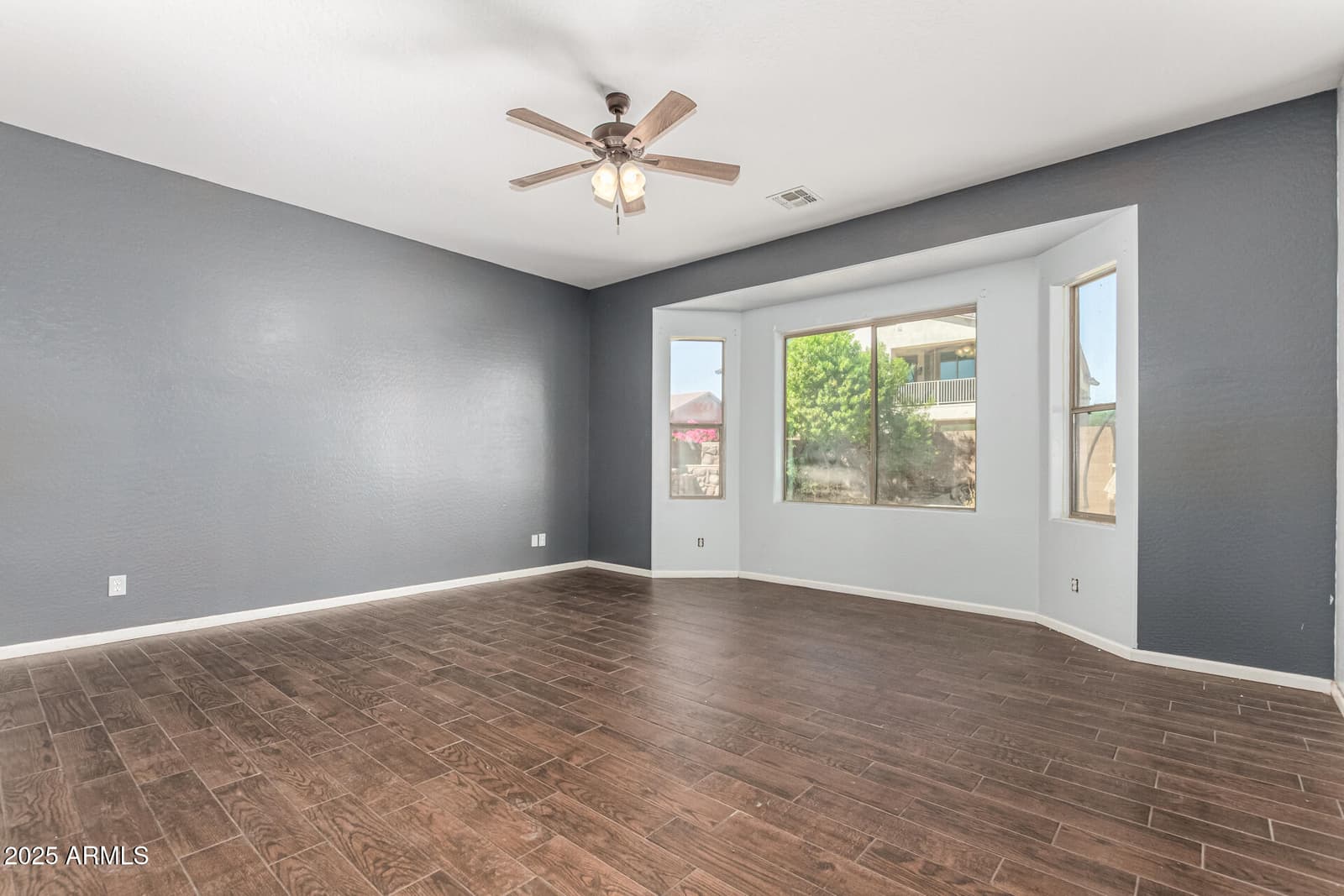 15826 W MERCER Lane, Surprise, AZ 85379 — photo 25 of 48