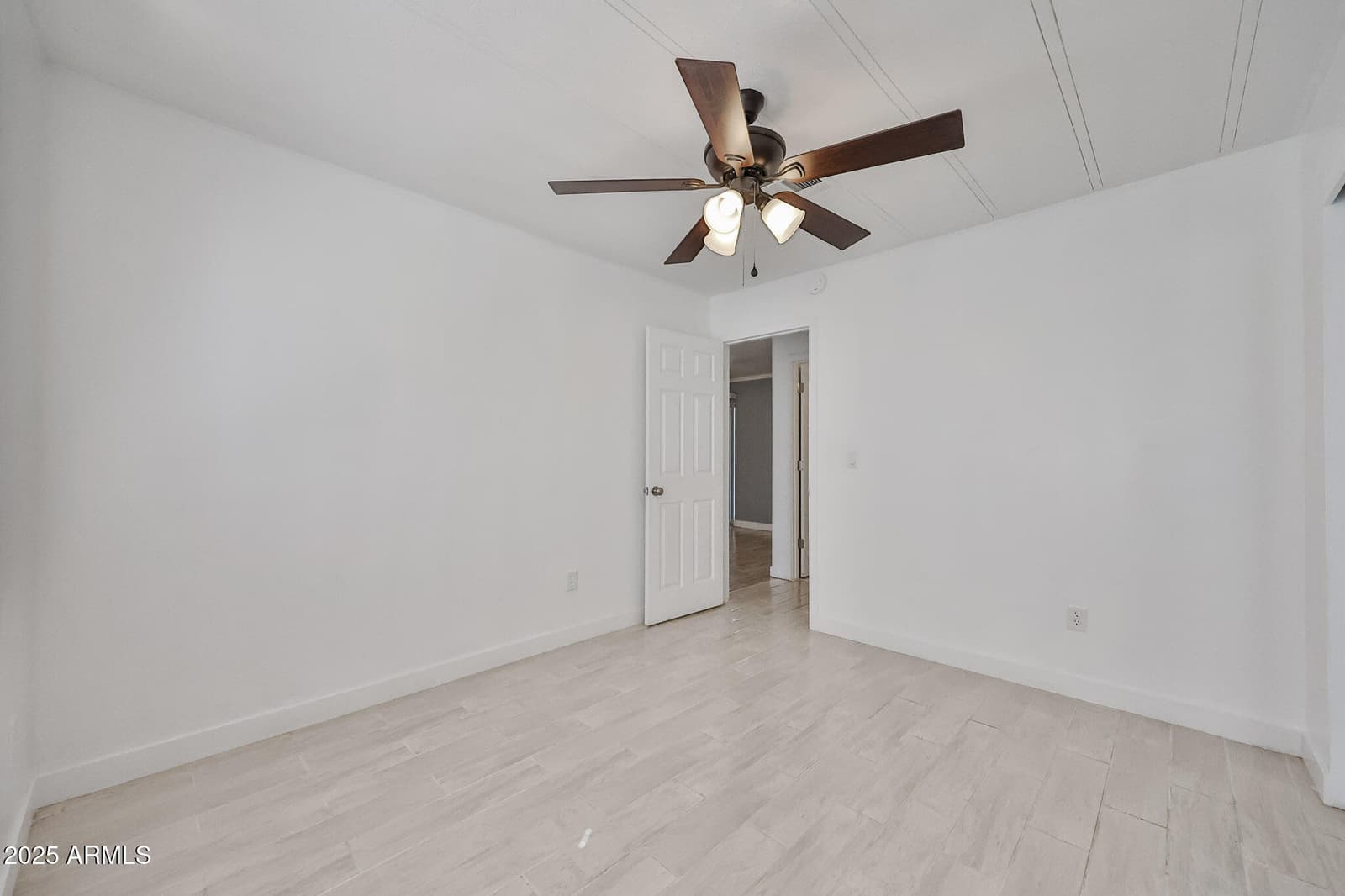 303 E SOUTH MOUNTAIN Avenue 100, Phoenix, AZ 85042 — photo 16 of 24