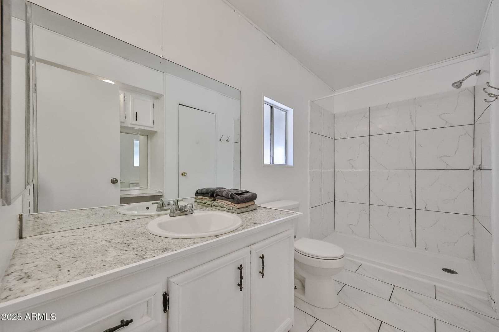 303 E SOUTH MOUNTAIN Avenue 100, Phoenix, AZ 85042 — photo 4 of 24