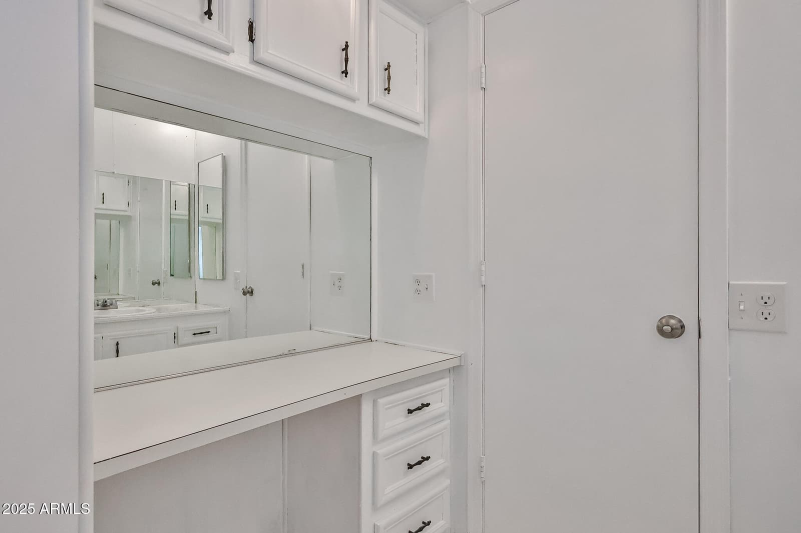303 E SOUTH MOUNTAIN Avenue 100, Phoenix, AZ 85042 — photo 13 of 24