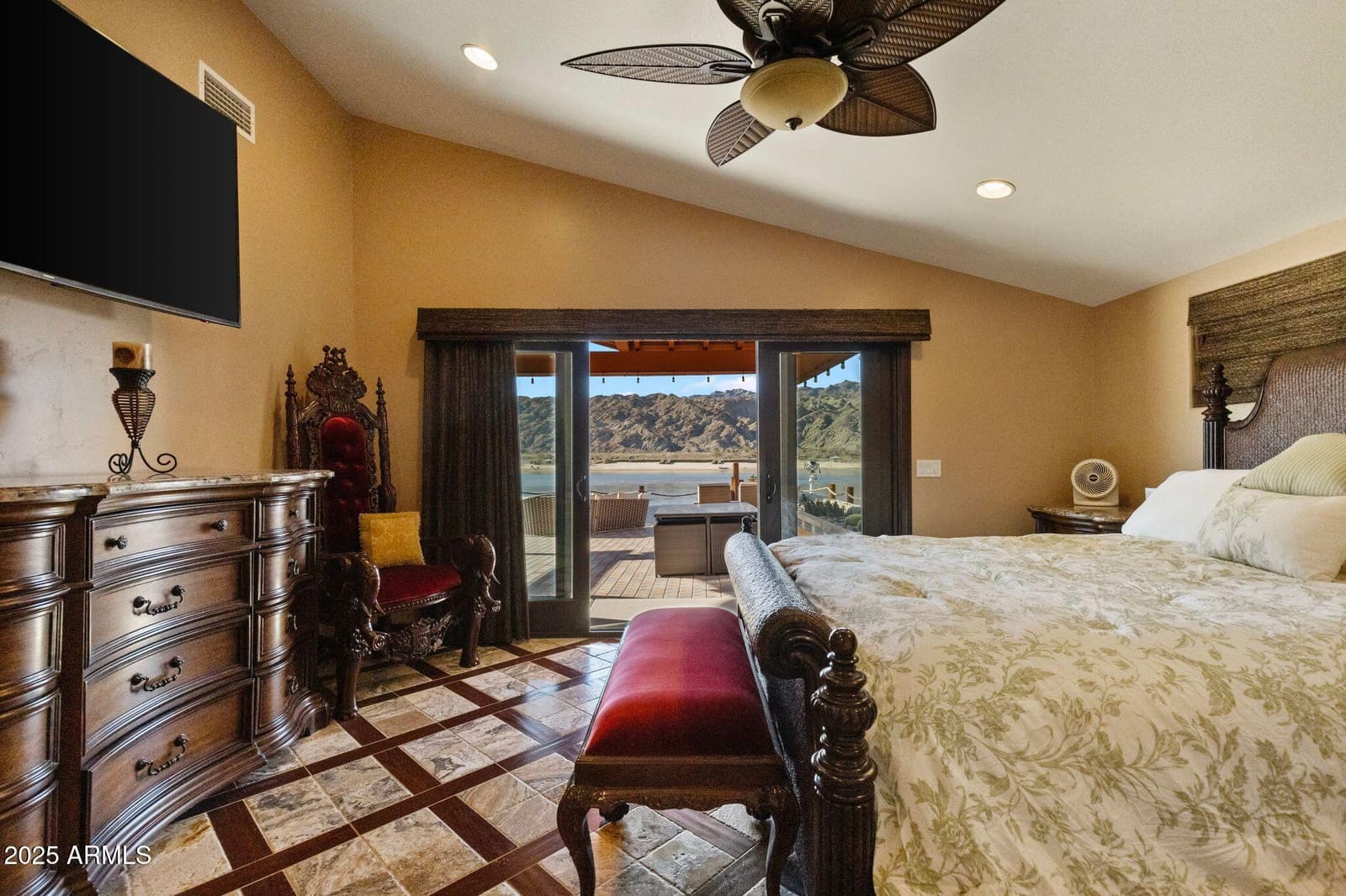 361 RIVERFRONT Drive, Bullhead City, AZ 86442 — photo 11 of 31