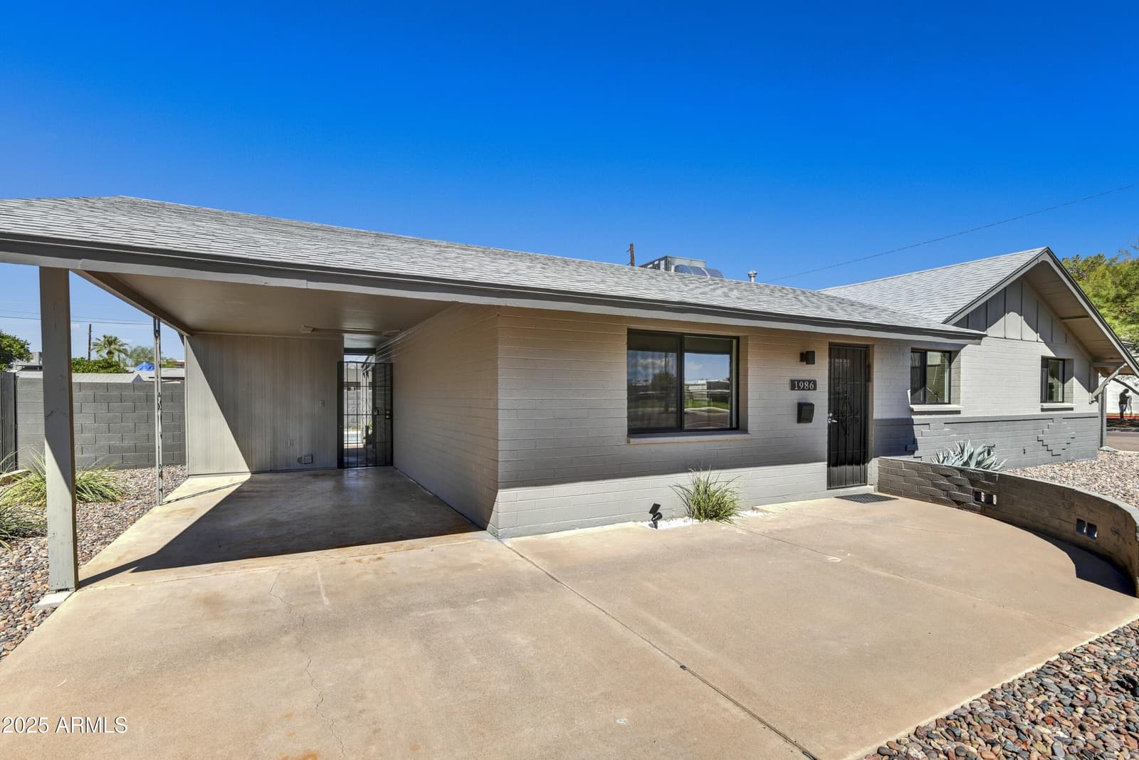 1986 E PALMCROFT Drive, Tempe, AZ 85282 — photo 3 of 32