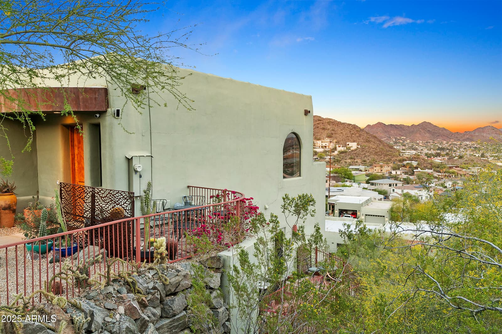 10005 N 1ST Drive, Phoenix, AZ 85021 — photo 7 of 35