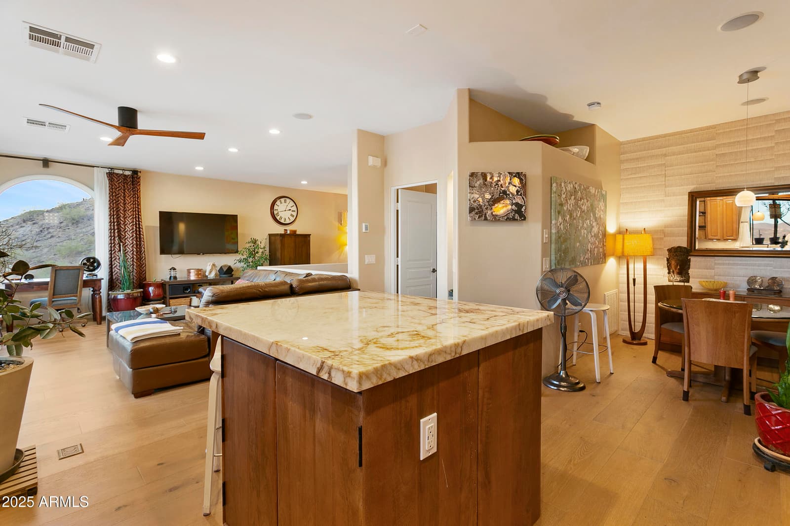 10005 N 1ST Drive, Phoenix, AZ 85021 — photo 12 of 35