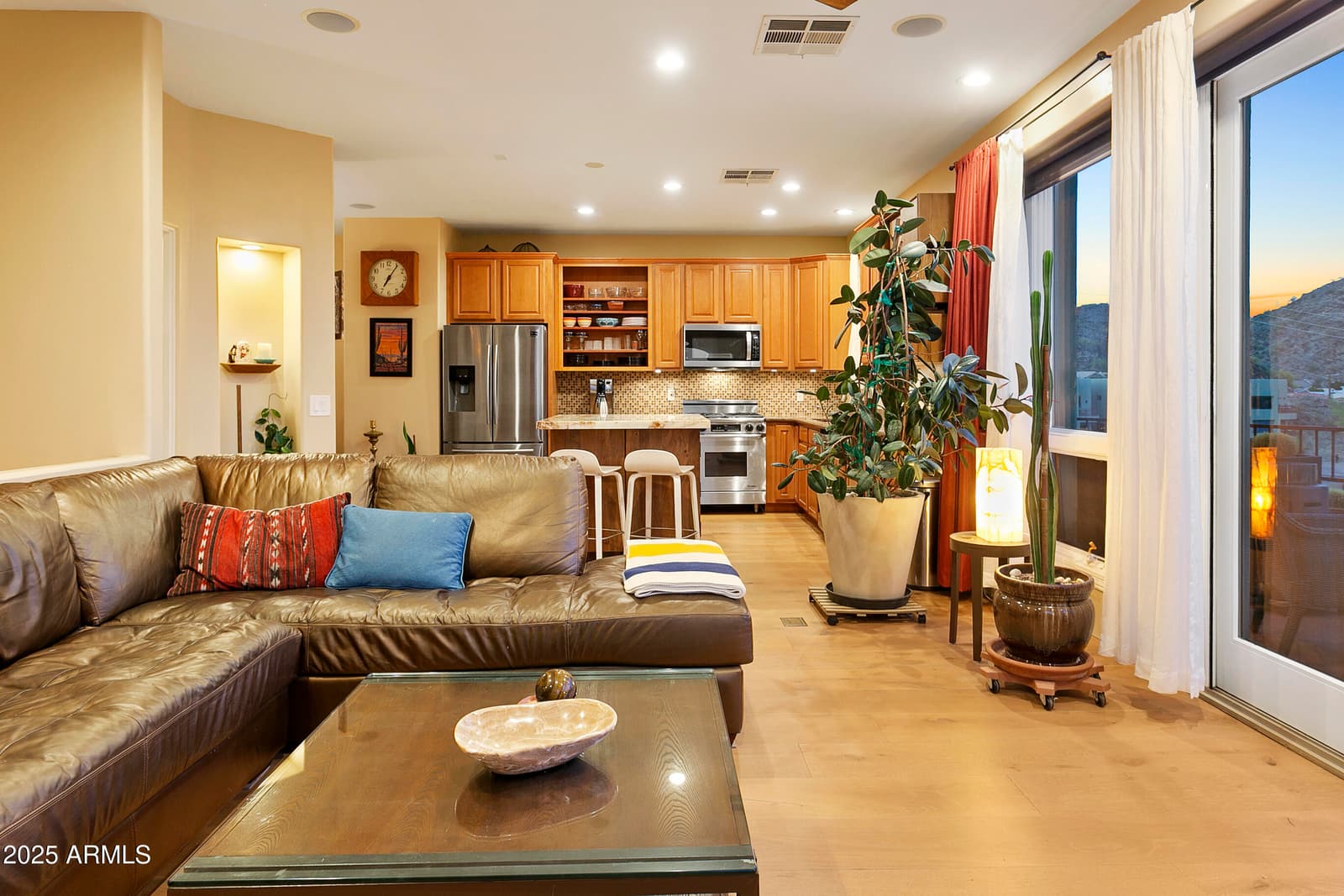 10005 N 1ST Drive, Phoenix, AZ 85021 — photo 17 of 35