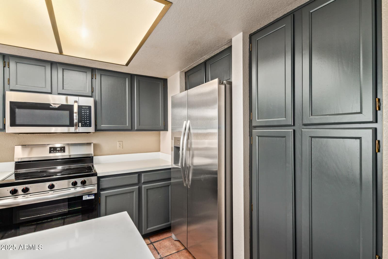 609 E MESQUITE Circle D131, Tempe, AZ 85288 — photo 11 of 36