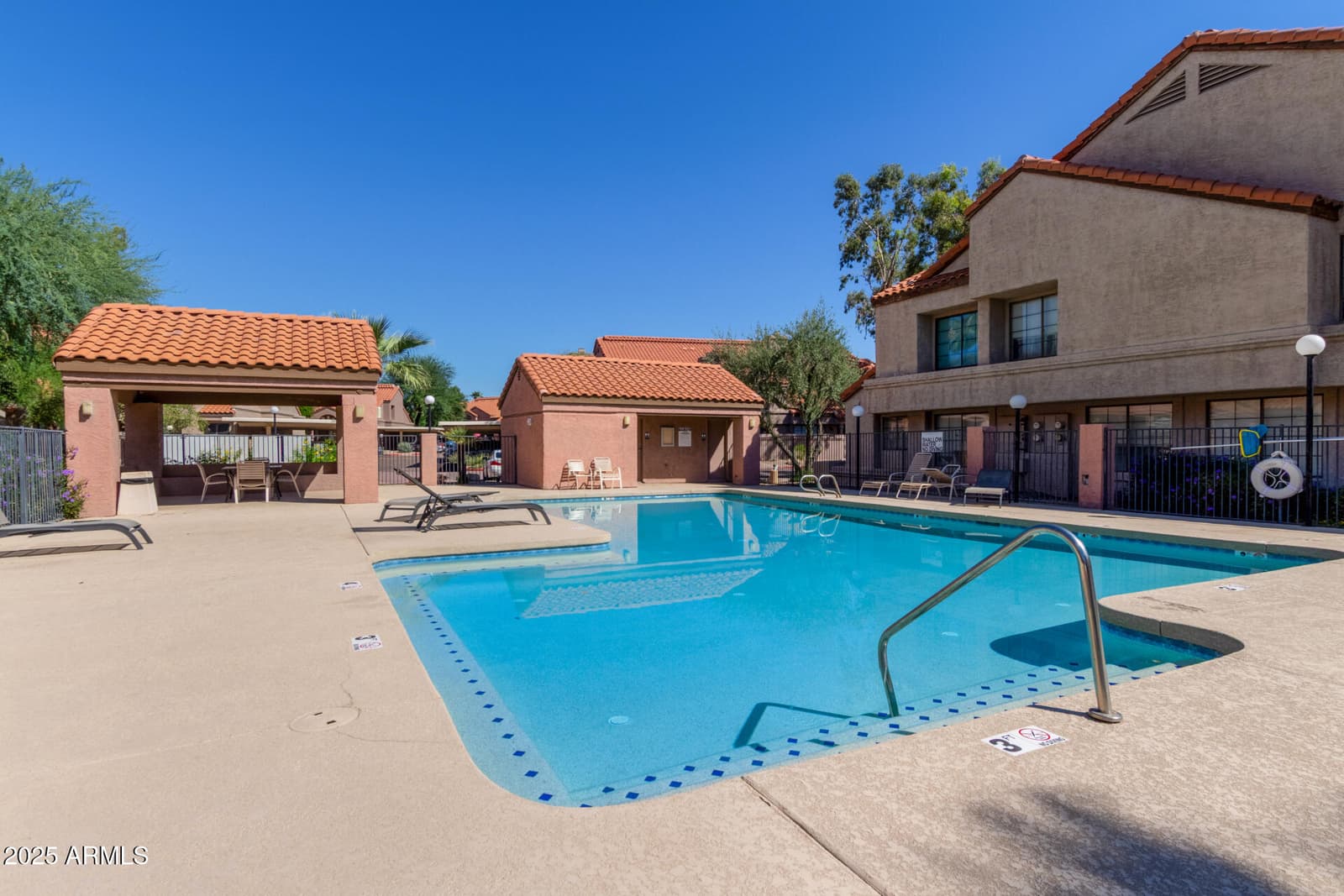 609 E MESQUITE Circle D131, Tempe, AZ 85288 — photo 35 of 36