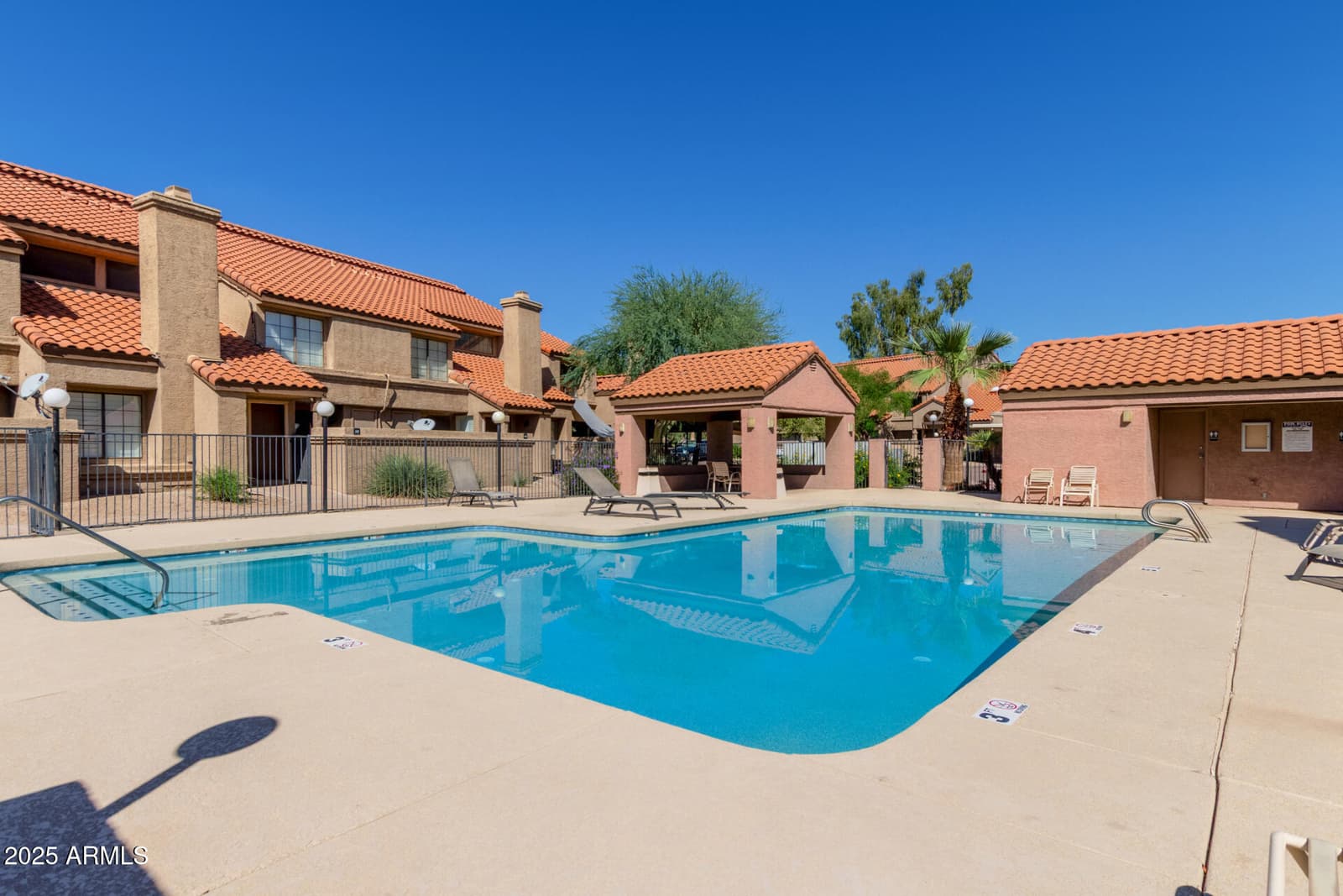 609 E MESQUITE Circle D131, Tempe, AZ 85288 — photo 36 of 36