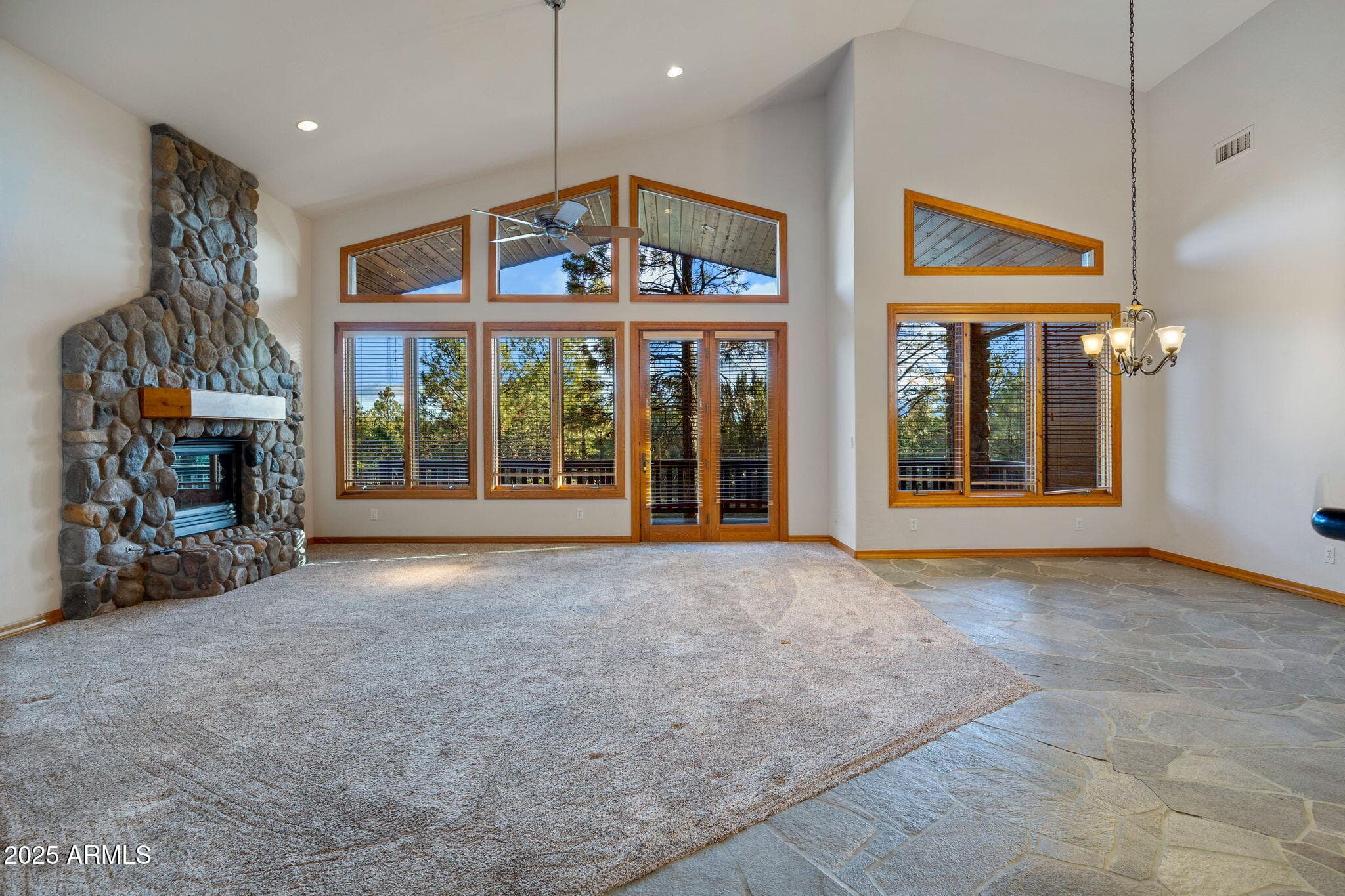 2758 JAGUAR Circle, Overgaard, AZ 85933 — photo 6 of 44
