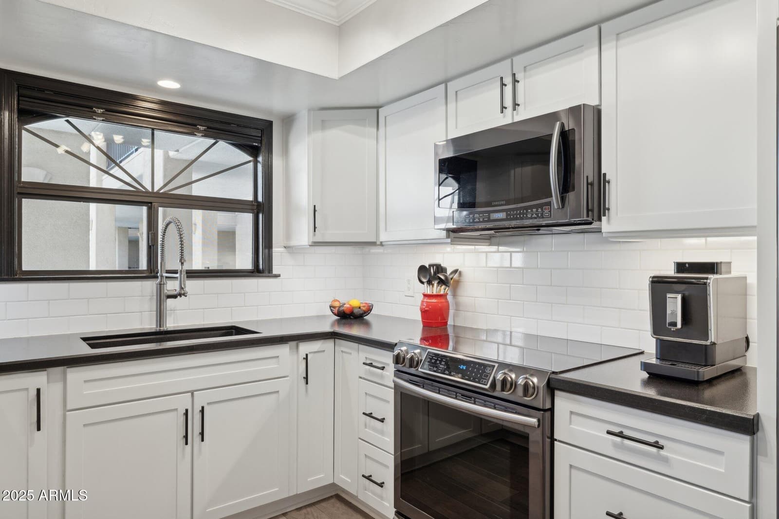 5104 N 32ND Street 218, Phoenix, AZ 85018 — photo 15 of 34