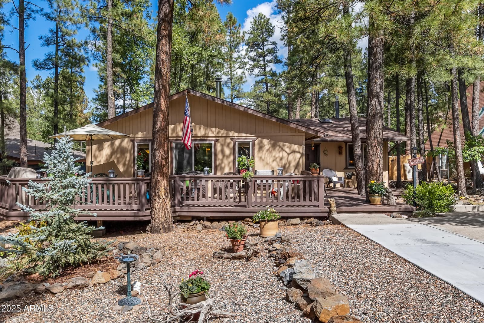 1390 E BIG BEAR Trail, Munds Park, AZ 86017 — photo 2 of 32