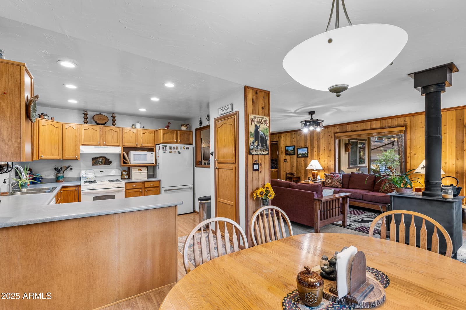 1390 E BIG BEAR Trail, Munds Park, AZ 86017 — photo 8 of 32