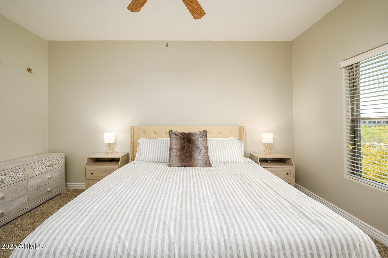5450 E DEER VALLEY Drive 3008, Phoenix, AZ 85054 — photo 15 of 26
