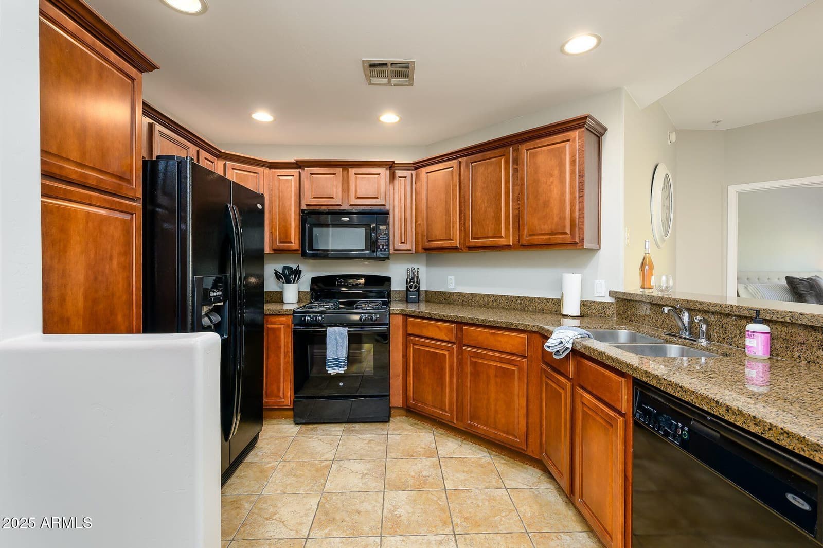 5450 E DEER VALLEY Drive 3008, Phoenix, AZ 85054 — photo 4 of 26
