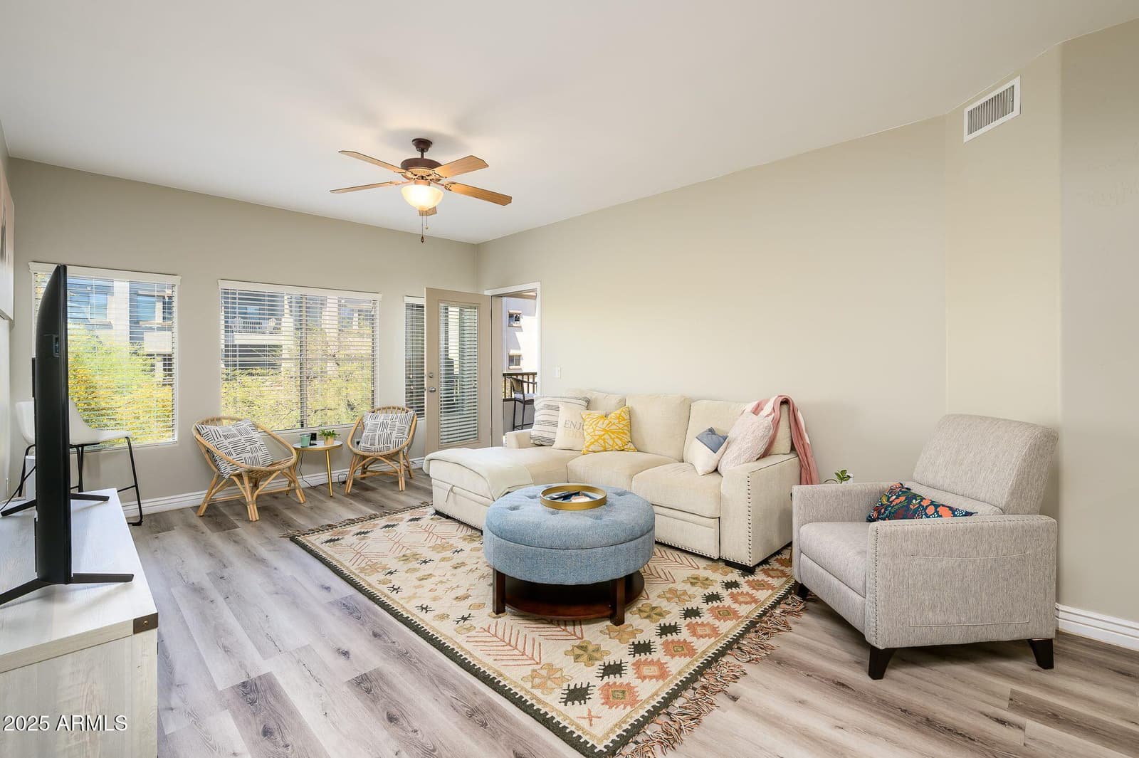 5450 E DEER VALLEY Drive 3008, Phoenix, AZ 85054 — photo 8 of 26