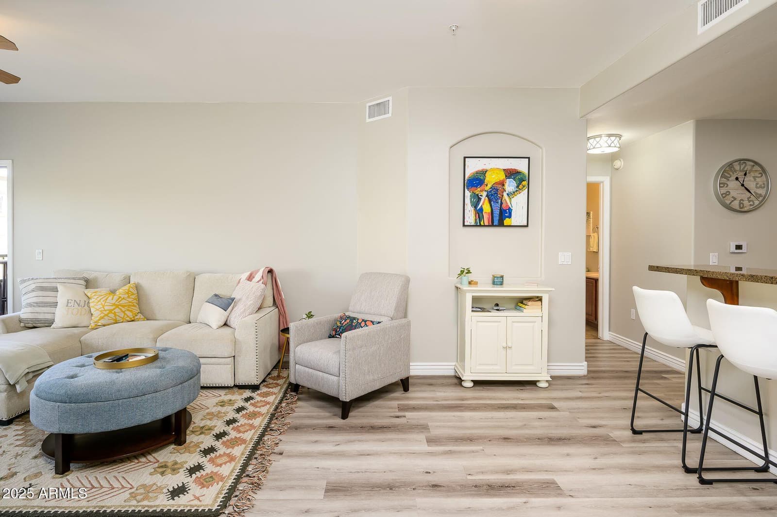 5450 E DEER VALLEY Drive 3008, Phoenix, AZ 85054 — photo 7 of 26