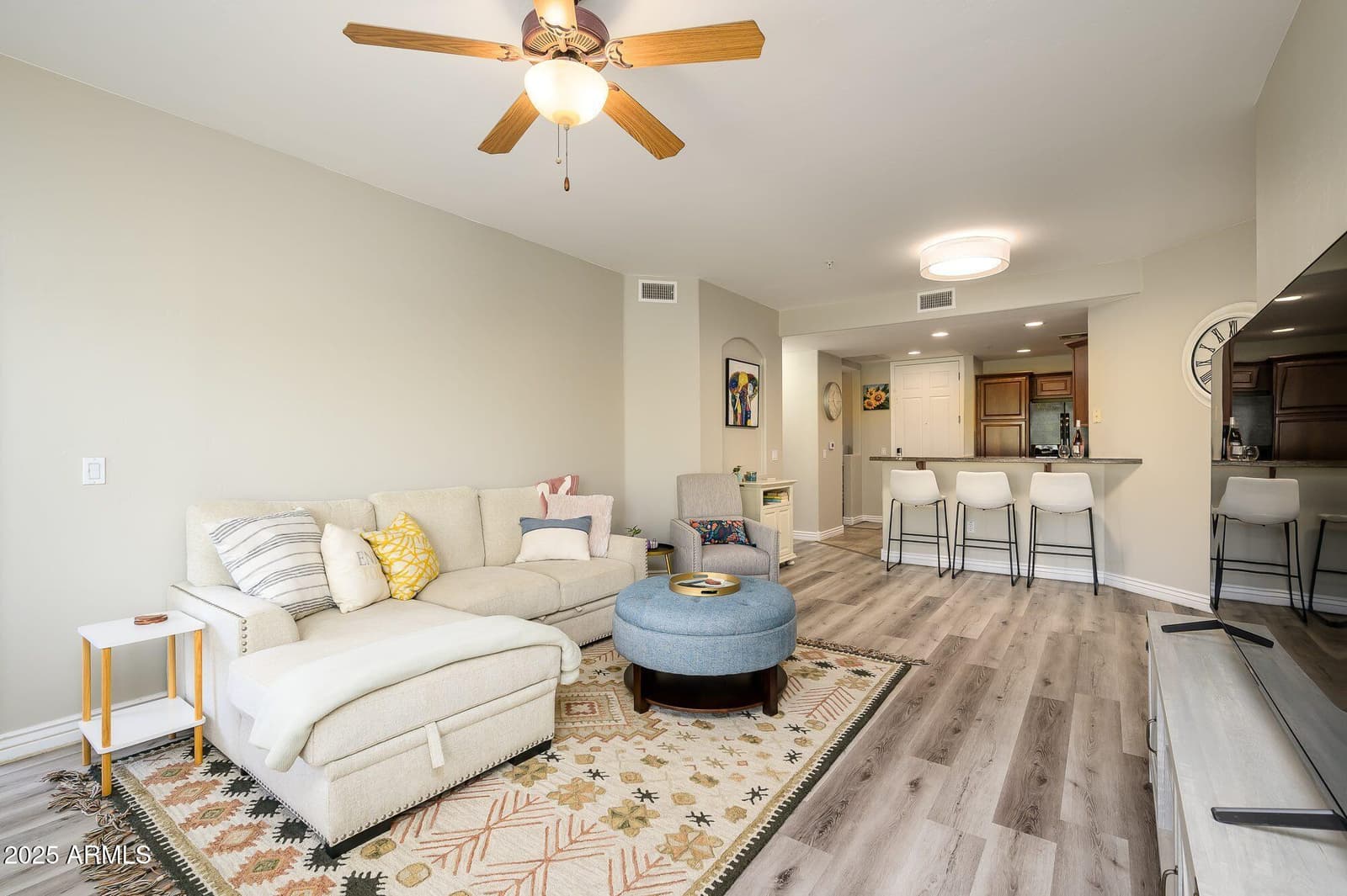 5450 E DEER VALLEY Drive 3008, Phoenix, AZ 85054 — photo 10 of 26
