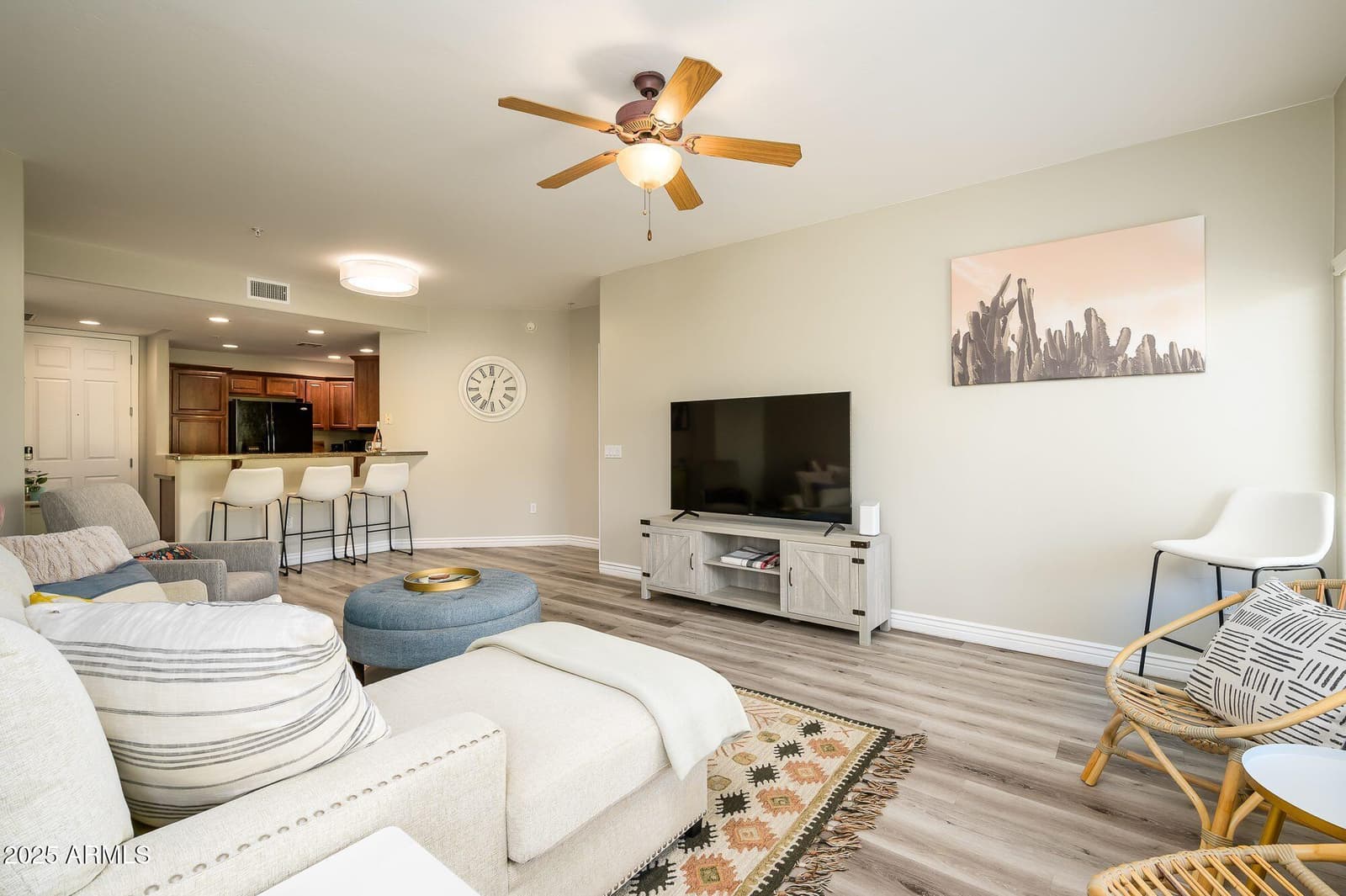 5450 E DEER VALLEY Drive 3008, Phoenix, AZ 85054 — photo 12 of 26