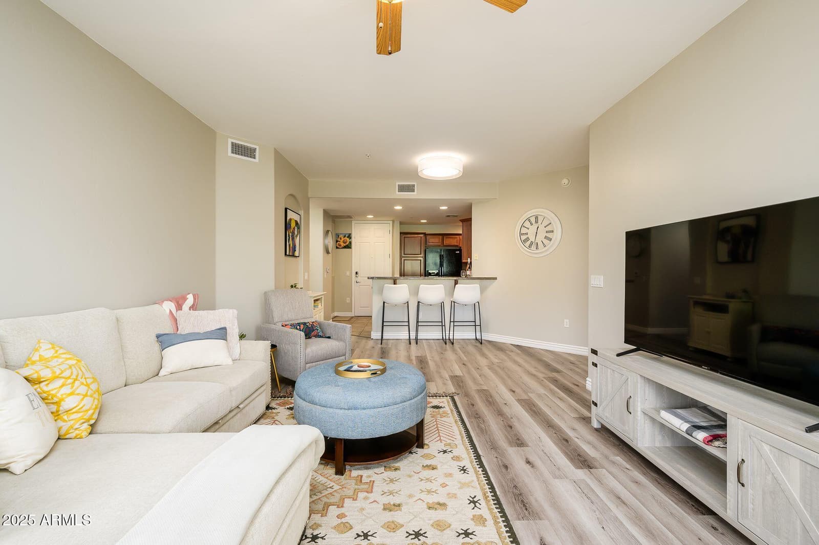 5450 E DEER VALLEY Drive 3008, Phoenix, AZ 85054 — photo 11 of 26