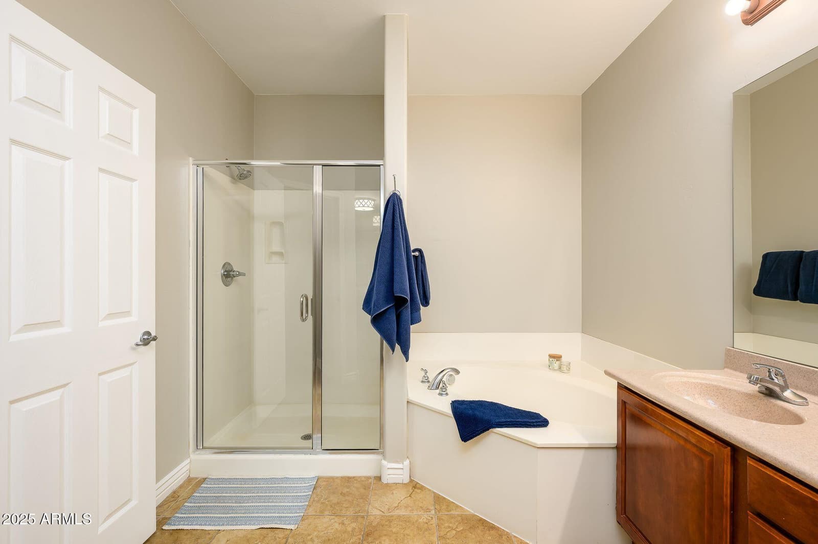5450 E DEER VALLEY Drive 3008, Phoenix, AZ 85054 — photo 17 of 26