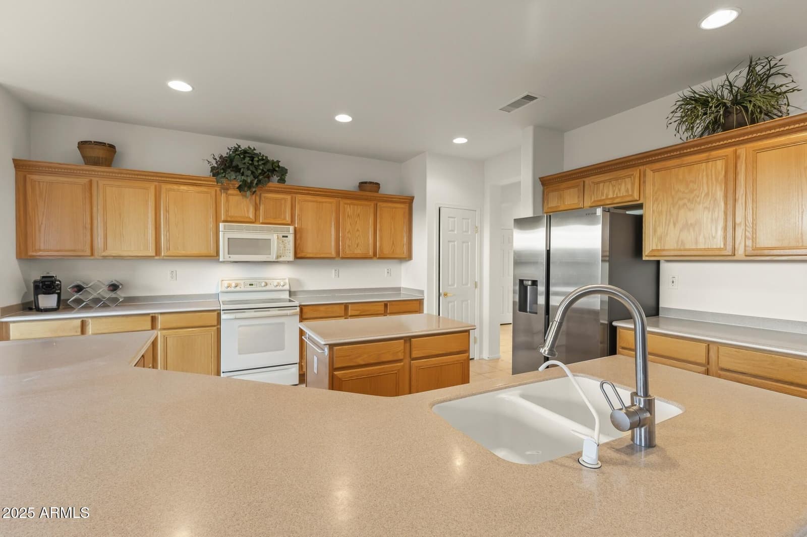 18132 N PETRIFIED FOREST Drive, Surprise, AZ 85374 — photo 18 of 53