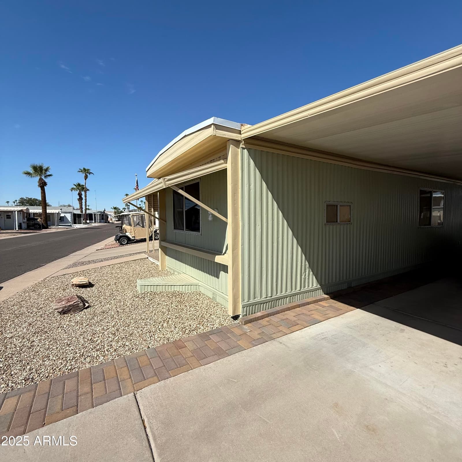 10701 N 99TH Avenue 17, Peoria, AZ 85345 — photo 2 of 7