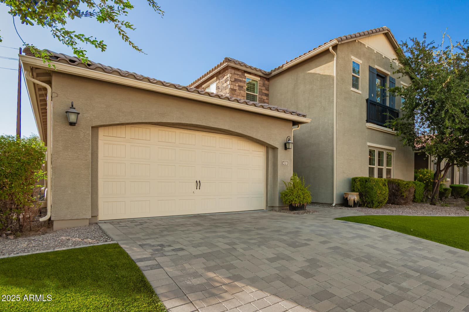 4318 S REDCLIFFE Drive, Gilbert, AZ 85297 — photo 4 of 110