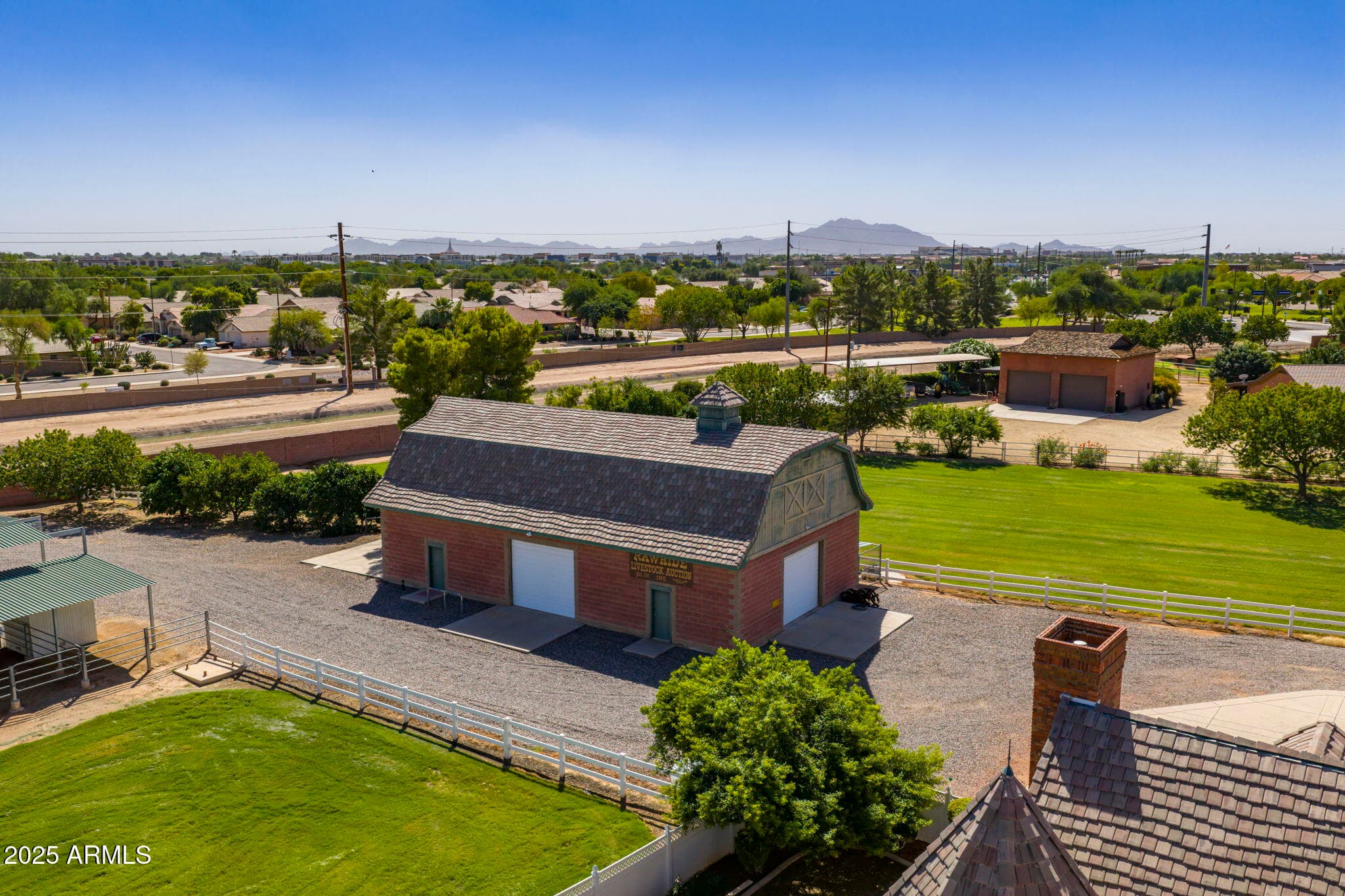 2025 S VAL VISTA Drive, Gilbert, AZ 85295 — photo 93 of 104