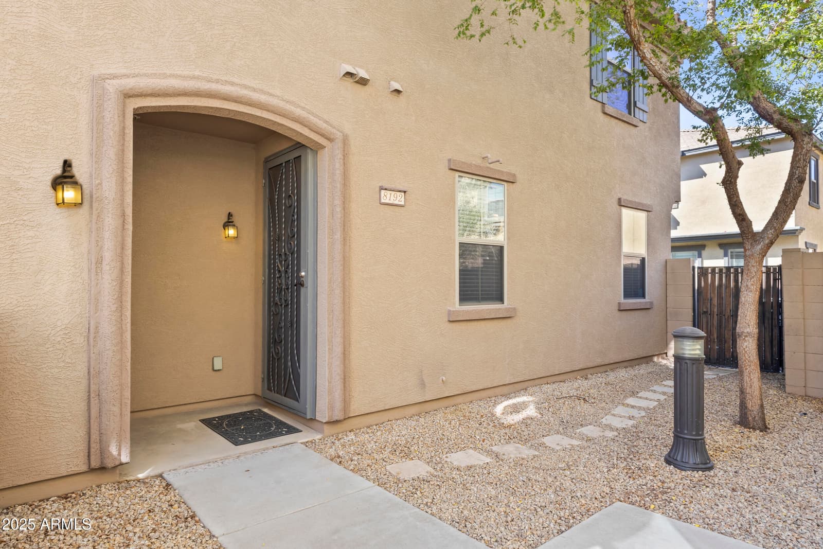 8192 W LYNWOOD Street, Phoenix, AZ 85043 — photo 1 of 39
