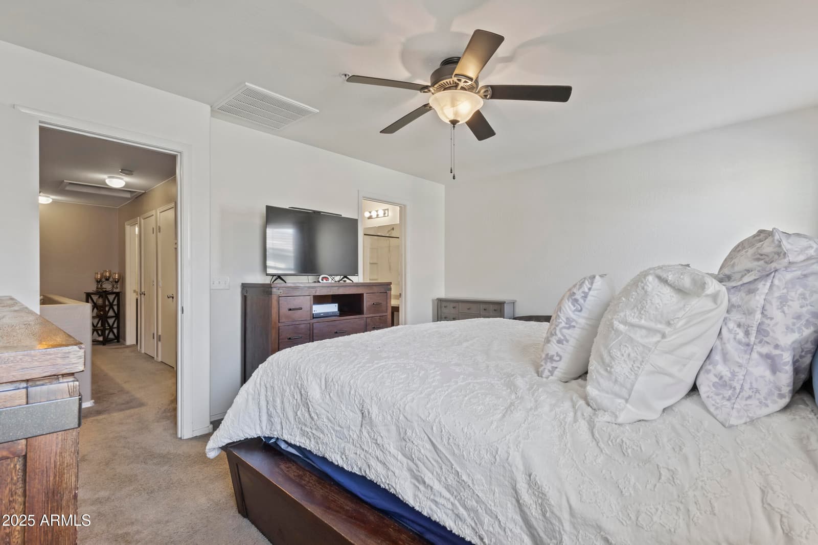 8192 W LYNWOOD Street, Phoenix, AZ 85043 — photo 12 of 39
