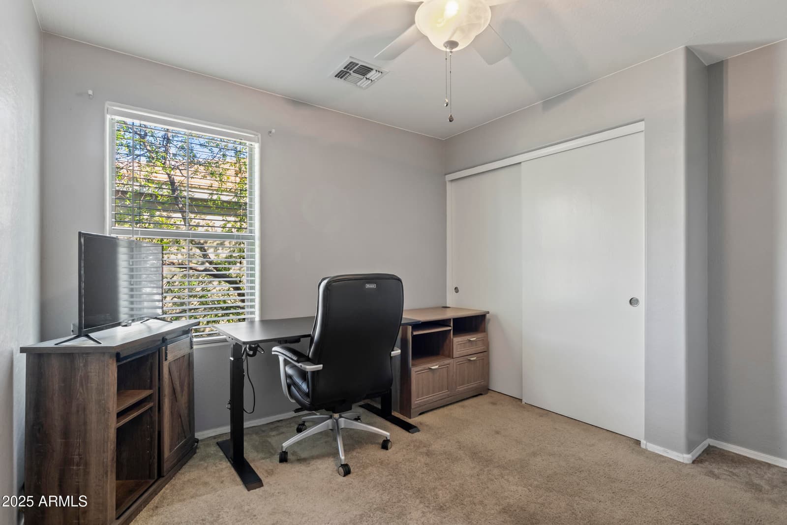 8192 W LYNWOOD Street, Phoenix, AZ 85043 — photo 16 of 39