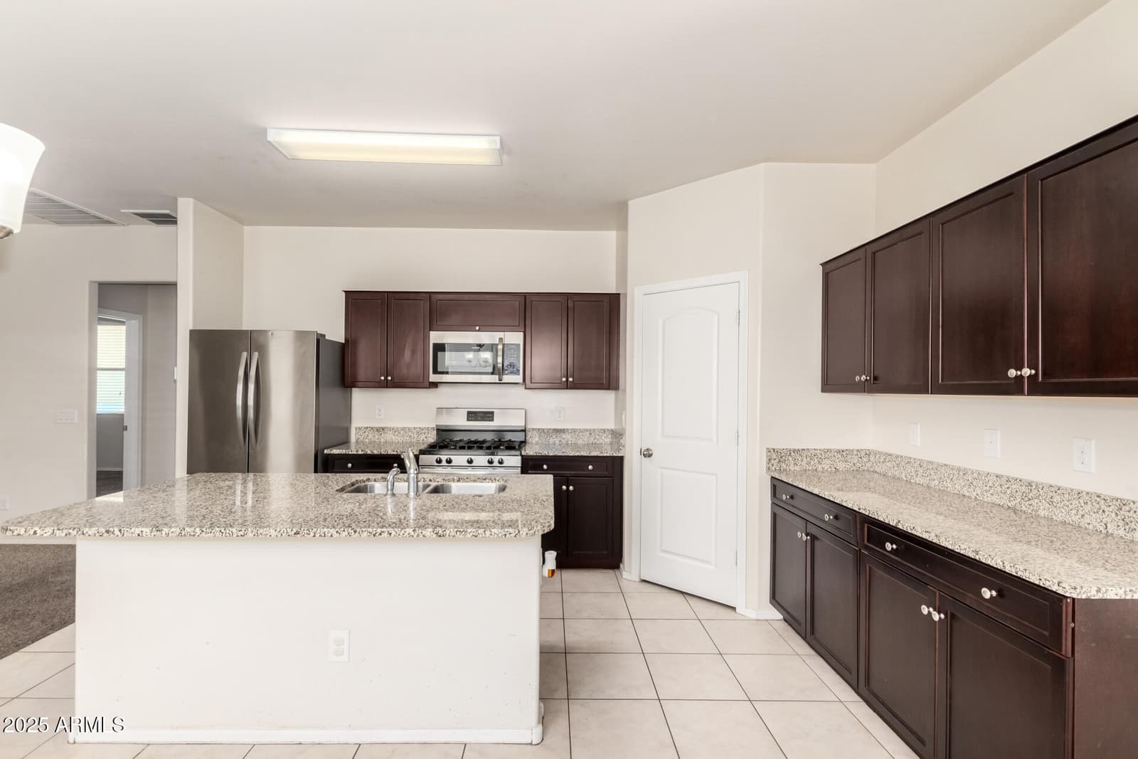 29235 W CLARENDON Avenue, Buckeye, AZ 85396 — photo 11 of 33