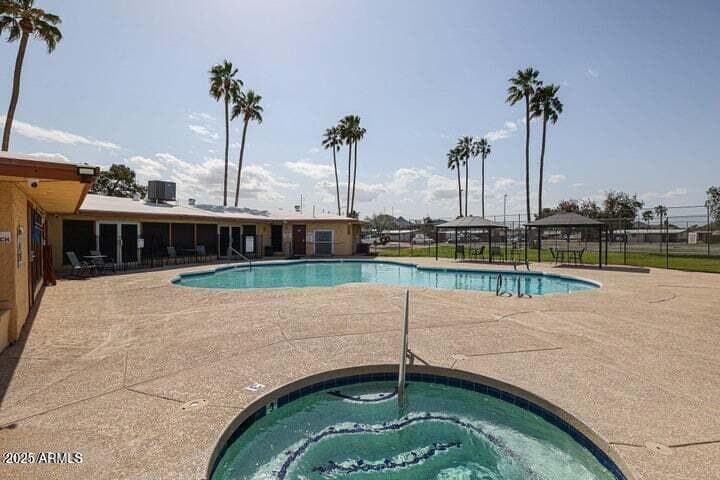 515 E CHARLESTON Avenue, Phoenix, AZ 85022 — photo 35 of 38