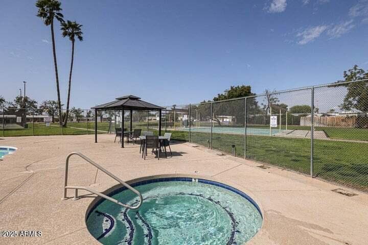 515 E CHARLESTON Avenue, Phoenix, AZ 85022 — photo 37 of 38