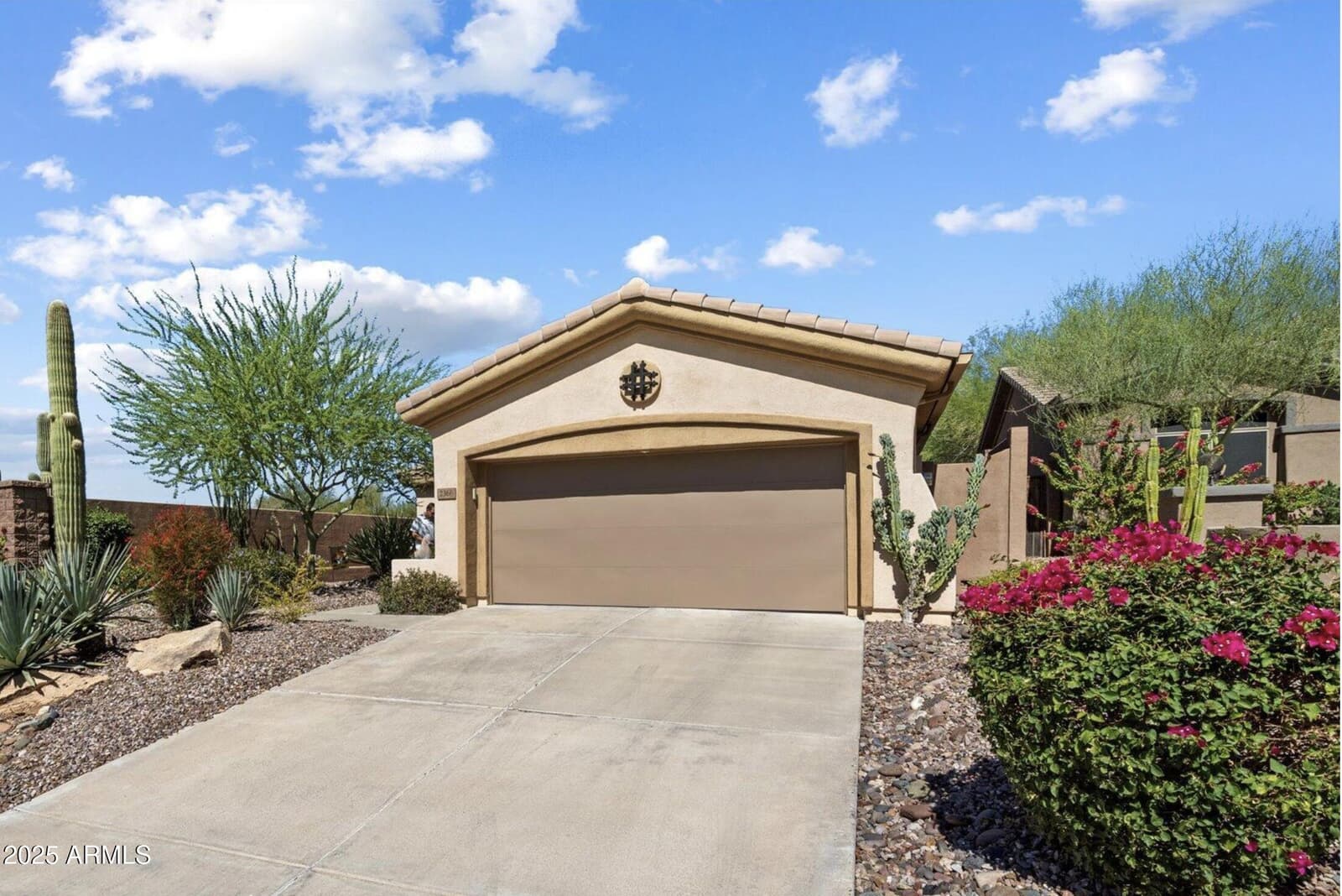 2366 W MUIRFIELD Drive, Anthem, AZ 85086 — photo 3 of 33