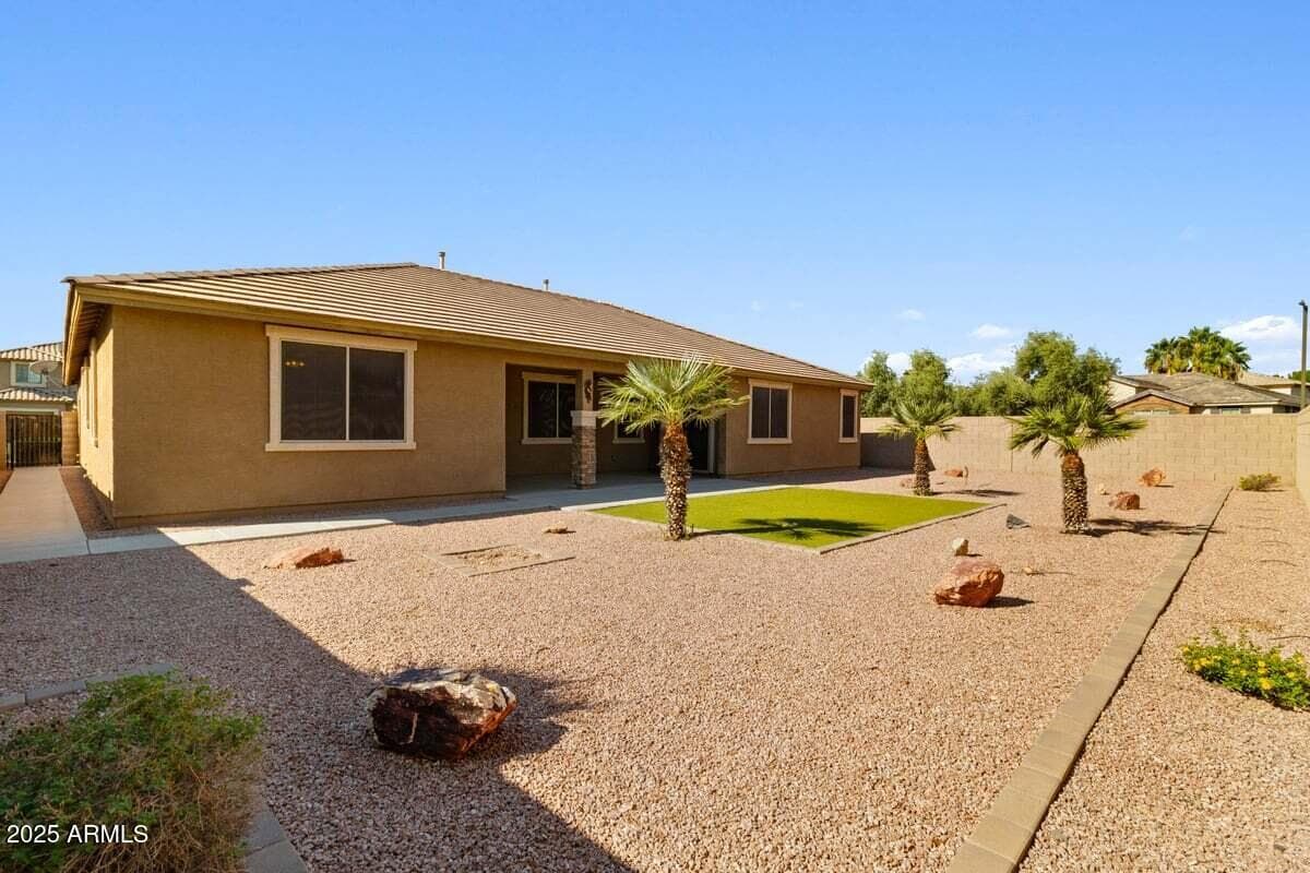 18306 W BECK Lane, Surprise, AZ 85388 — photo 35 of 40