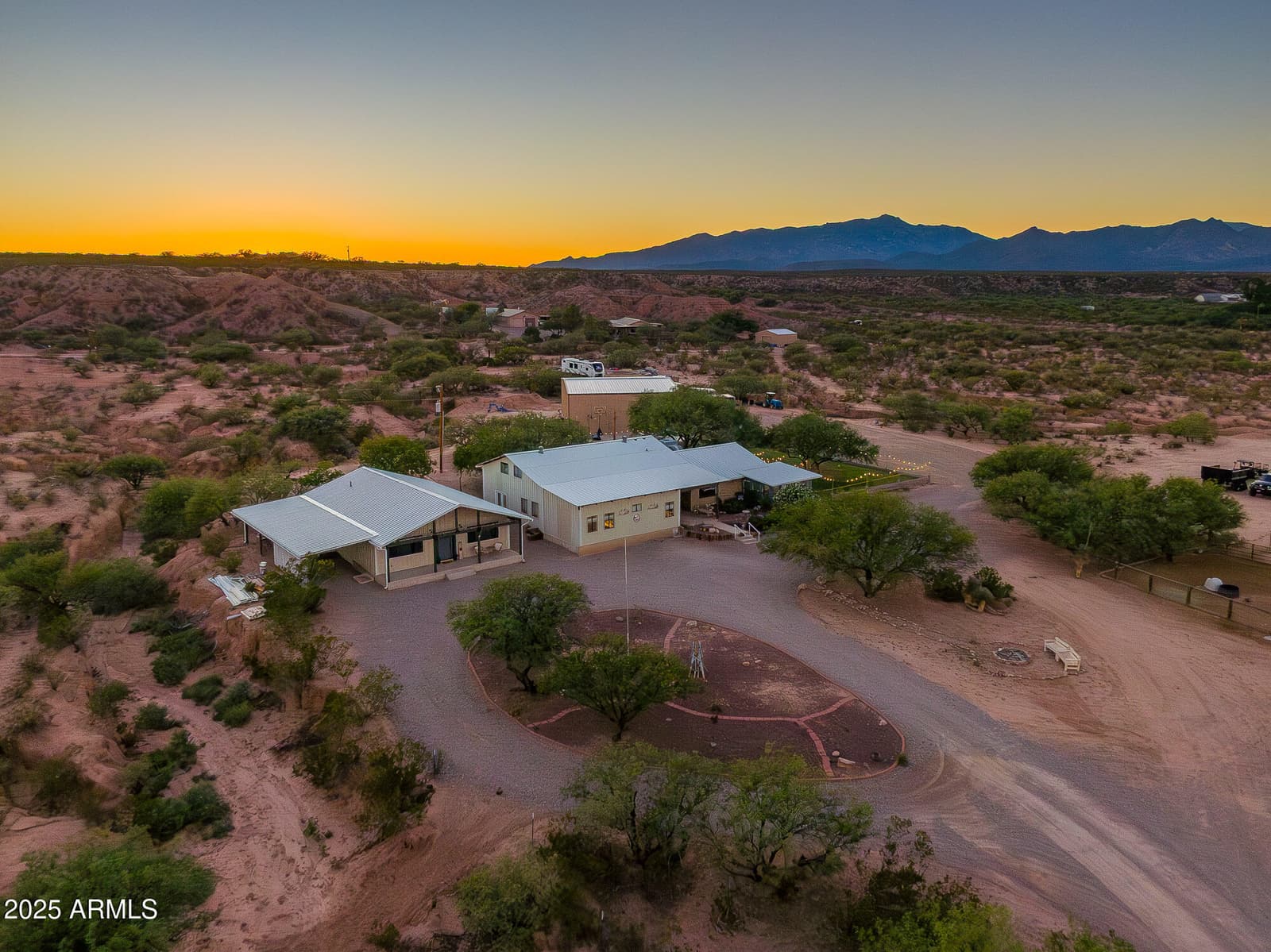 1302 W COYOTE Trail, Benson, AZ 85602 — photo 15 of 57