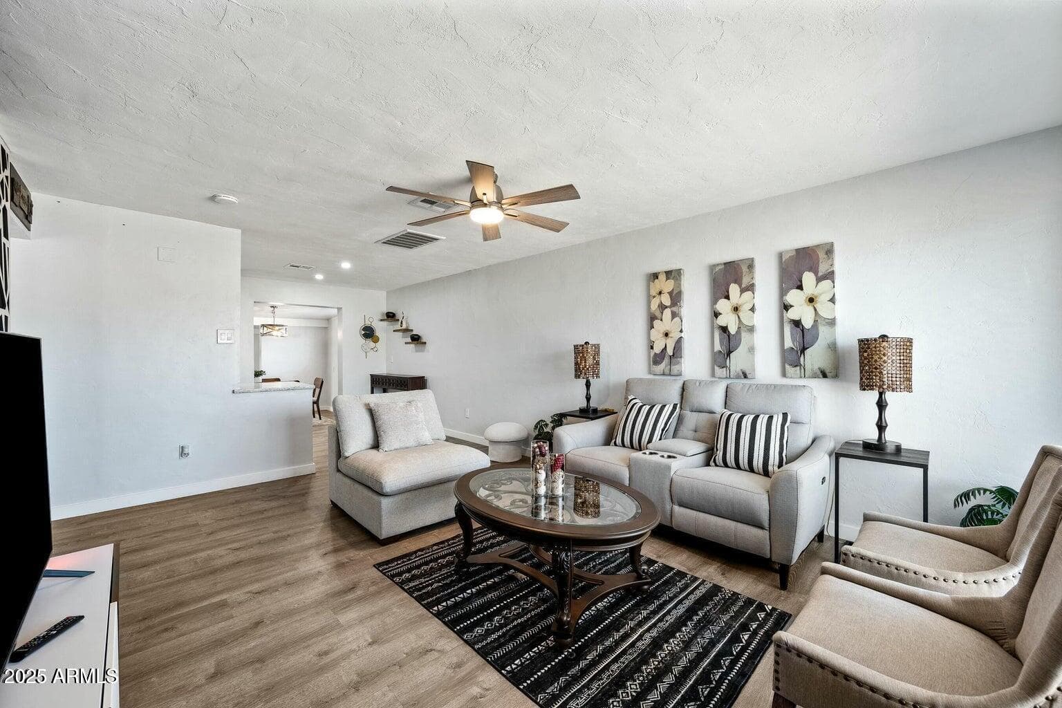 8050 N 11TH Place, Phoenix, AZ 85020 — photo 2 of 20