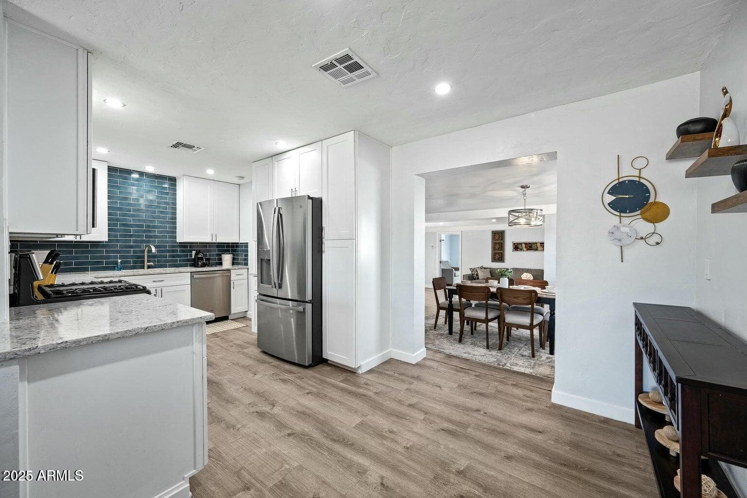 8050 N 11TH Place, Phoenix, AZ 85020 — photo 9 of 20