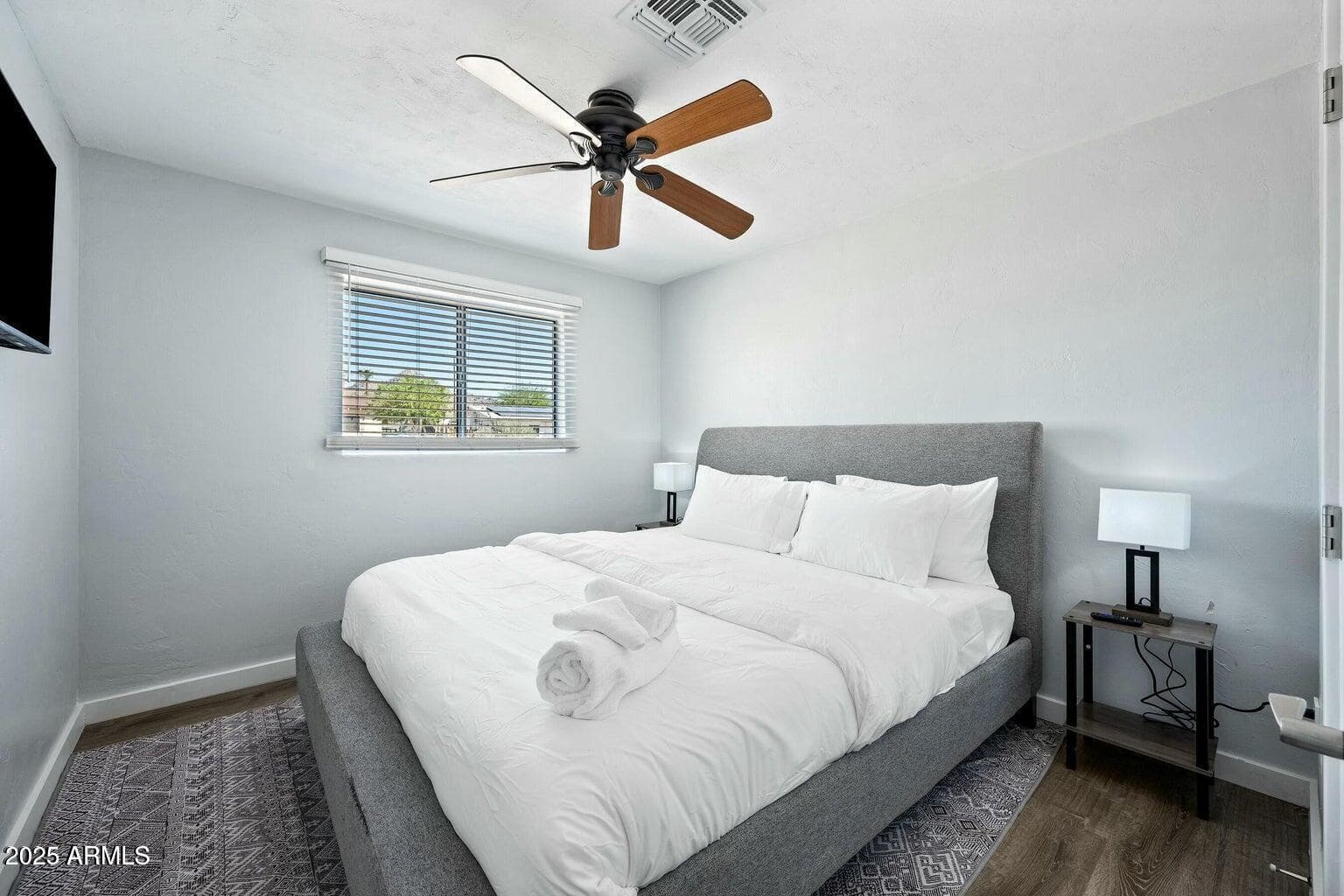 8050 N 11TH Place, Phoenix, AZ 85020 — photo 18 of 20