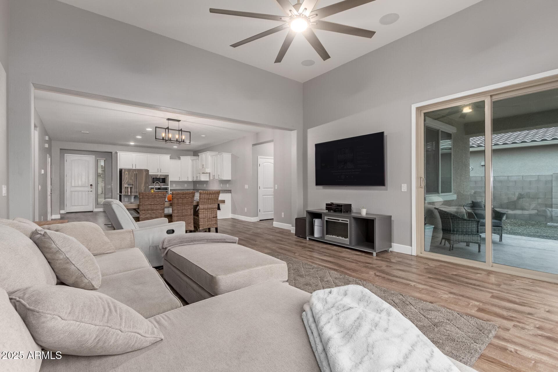 8987 W SELDON Lane, Peoria, AZ 85345 — photo 3 of 46