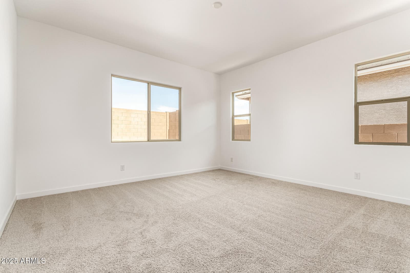 15818 W MIAMI Street, Goodyear, AZ 85338 — photo 10 of 37