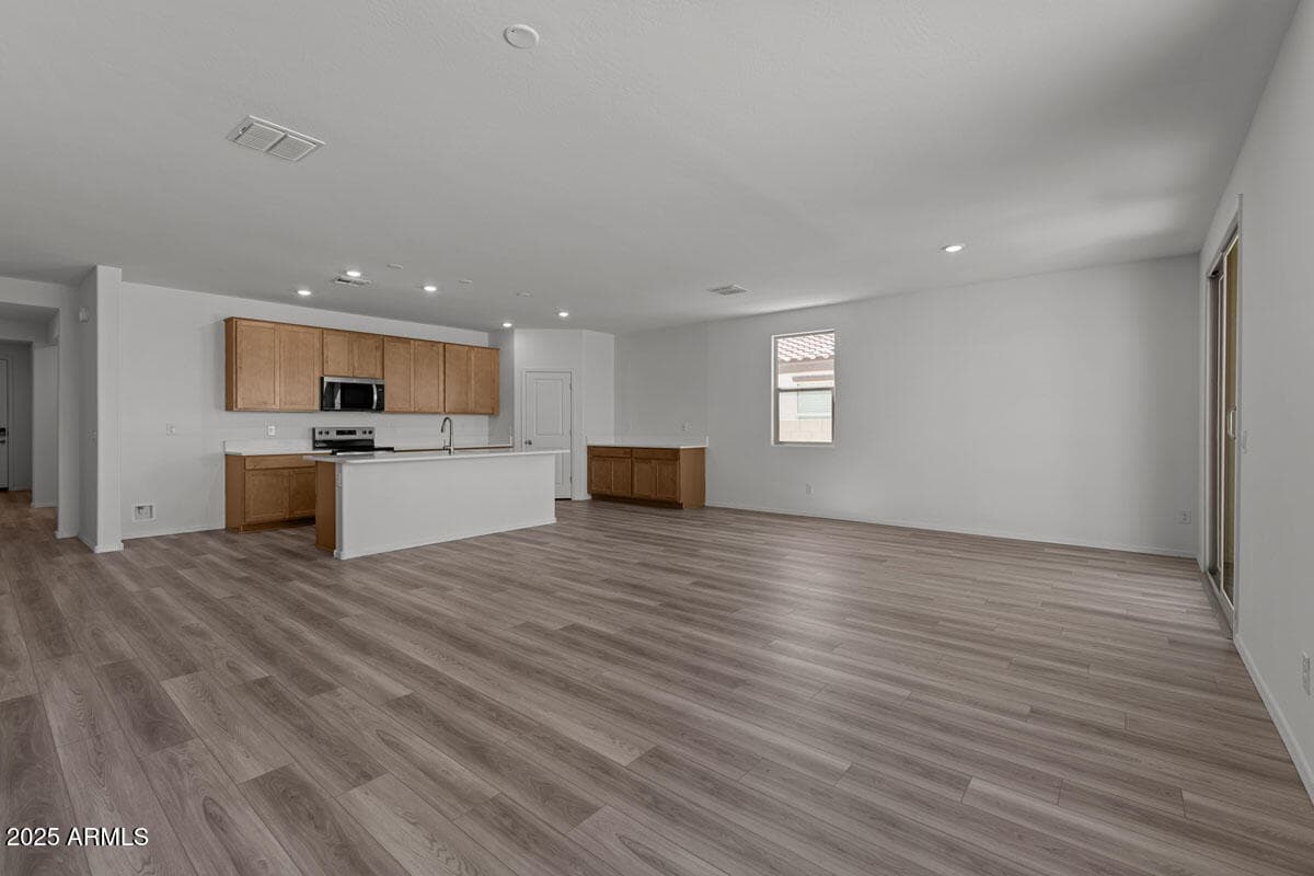 5870 S 246TH Lane, Buckeye, AZ 85326 — photo 3 of 27