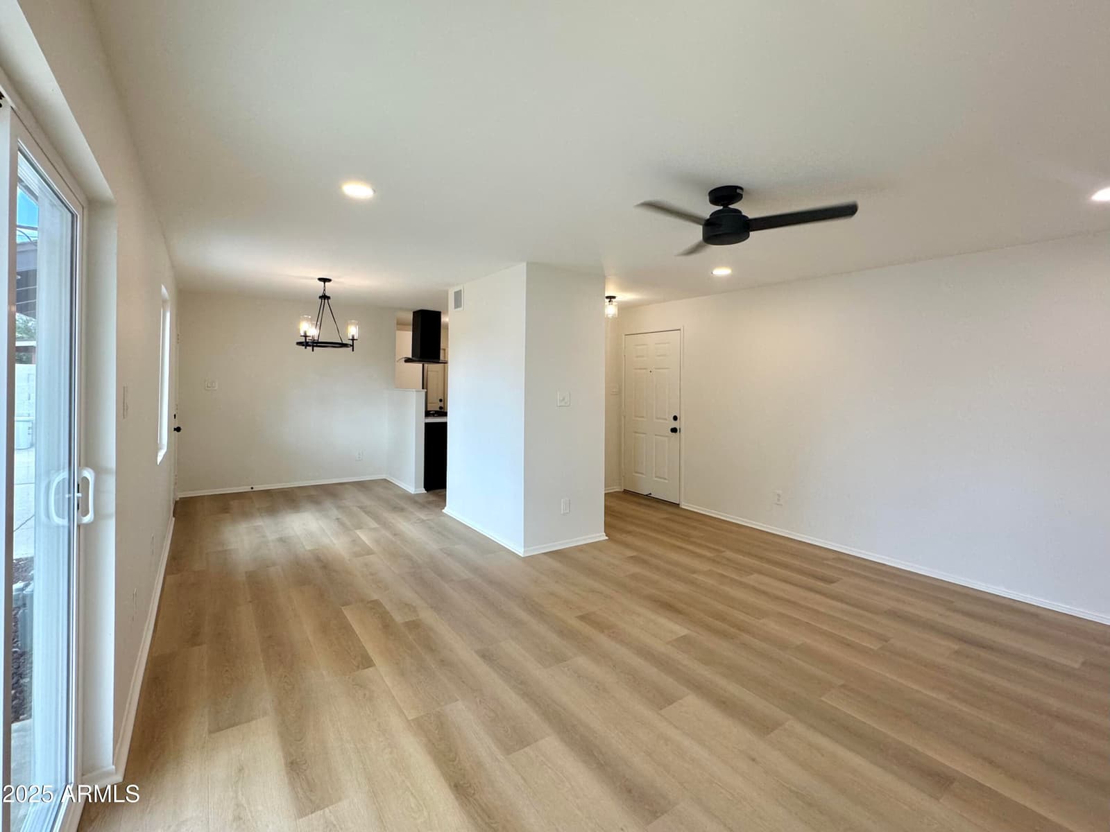 4620 N 27th Avenue, Phoenix, AZ 85017 — photo 4 of 26