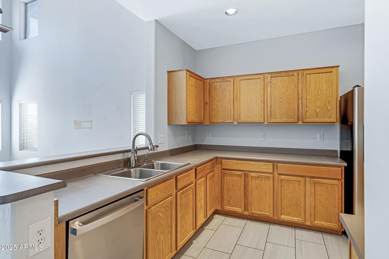 3737 W MEDINAH Way, Anthem, AZ 85086 — photo 15 of 57