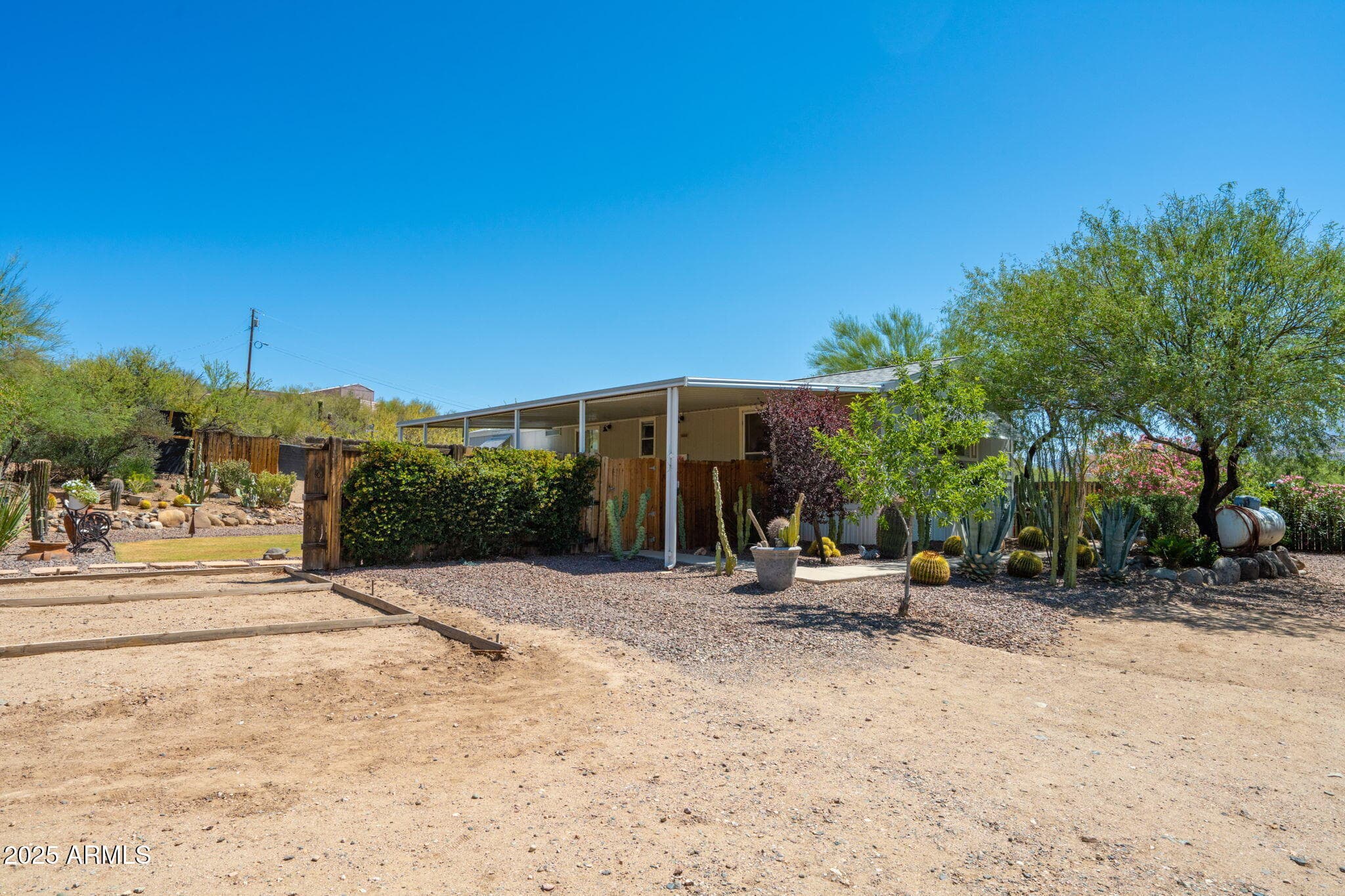 19650 E SQUAW VALLEY Parkway, Black Canyon City, AZ 85324 — photo 44 of 77