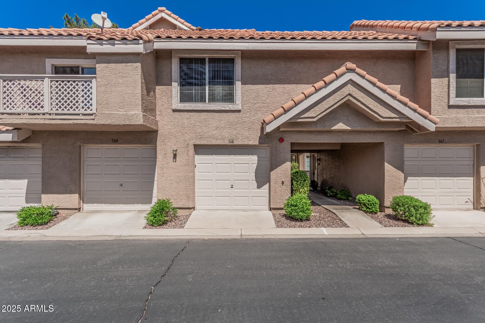 1633 E LAKESIDE Drive 166, Gilbert, AZ 85234