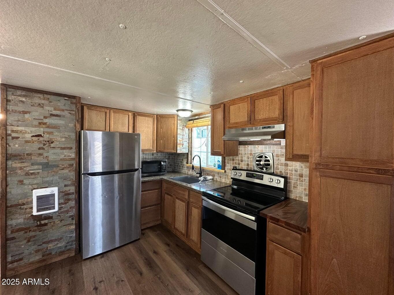4230 N AZ HIGHWAY 87, Pine, AZ 85544 — photo 2 of 15