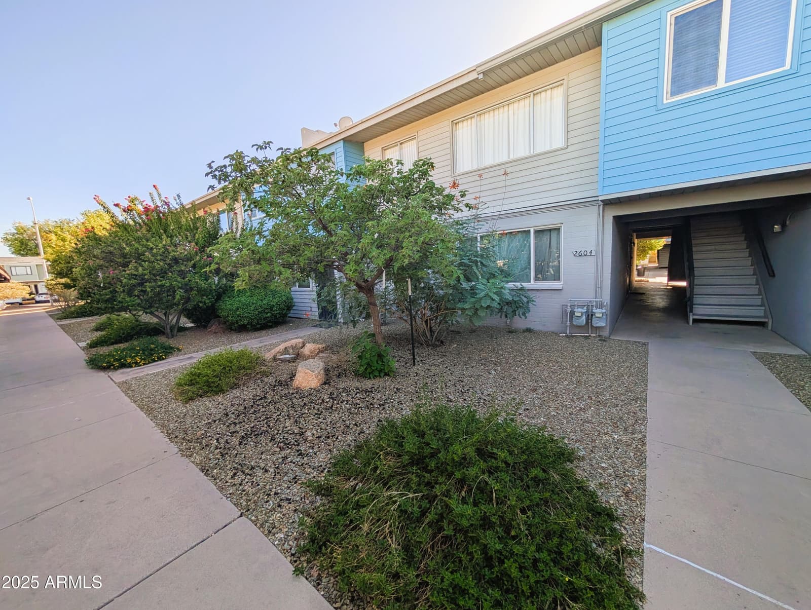 2610 W BERRIDGE Lane 121, Phoenix, AZ 85017 — photo 3 of 18